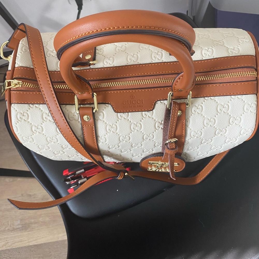 Gucci Women's Cream and Brown Satchel
